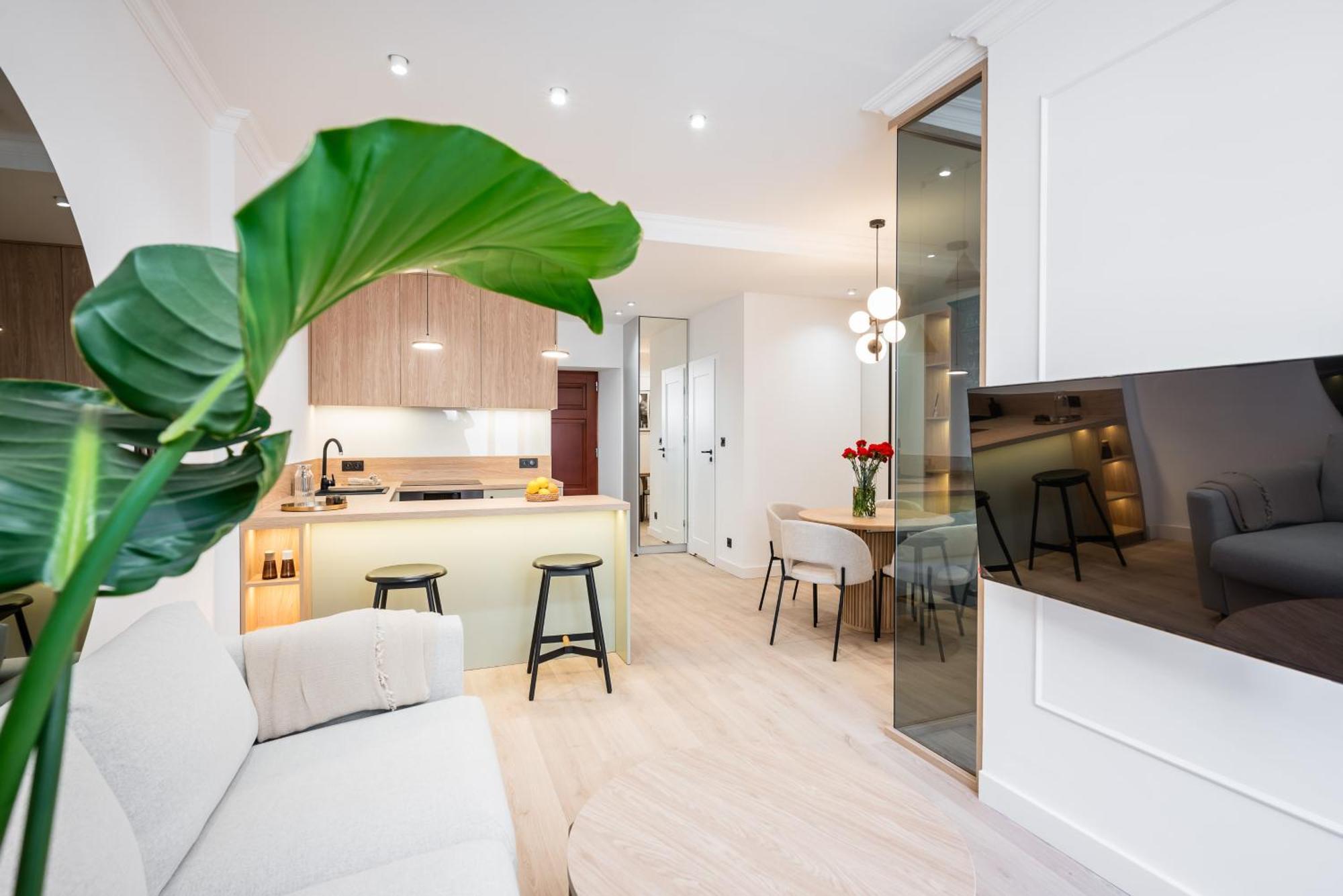 One-Bedroom Apartment